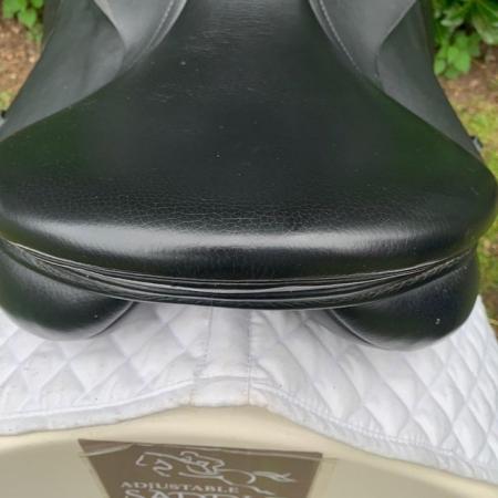 Image 23 of Thorowgood T6 17  inch GPD saddle