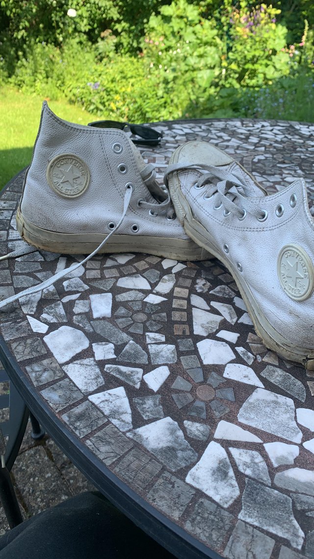 Preview of the first image of Genuine vintage Converse All Stars men’s trainers.