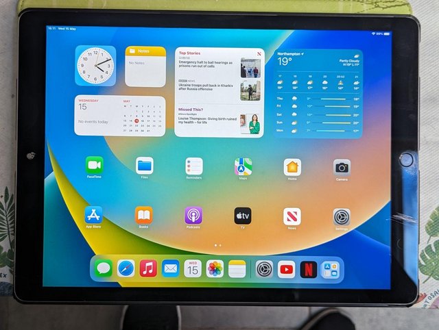 Preview of the first image of Ipad Pro 12.9 inch (2017).