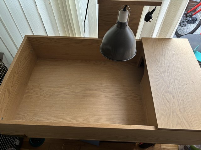 Preview of the first image of Tortoise table with lamp holder, heat mat and thermostat.