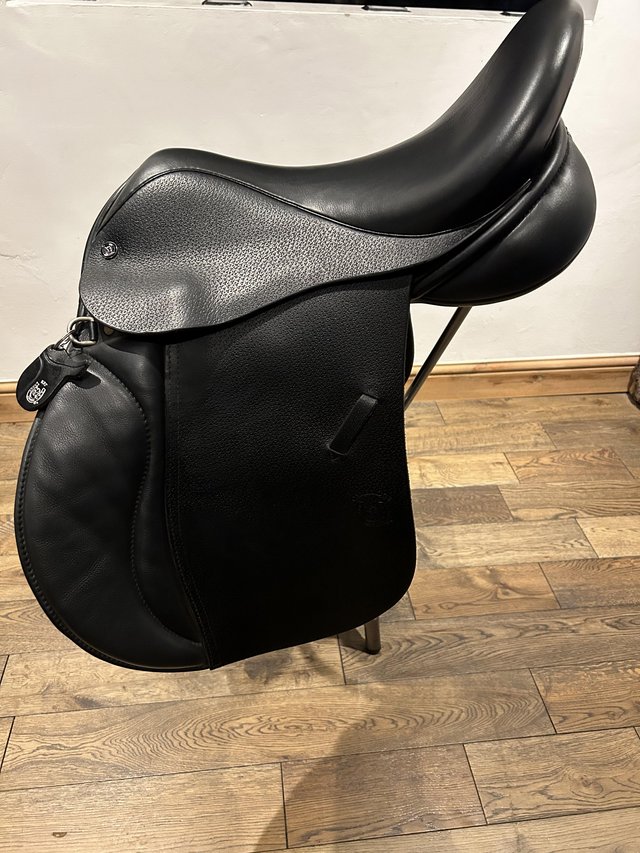 Preview of the first image of Symonds Cambridge GP saddle 17.5 like New.