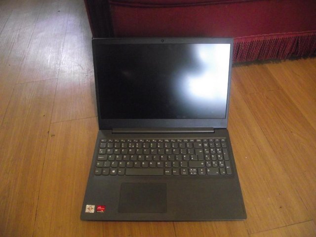 Preview of the first image of Lenovo V15-ADA Laptop AMD A3050U 8GB RAM 128 GB SSD 15.6".