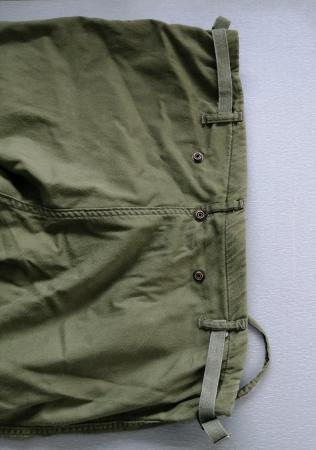Image 18 of Ex-Forces Green Cargo Trousers.  Waist 30" to 36".