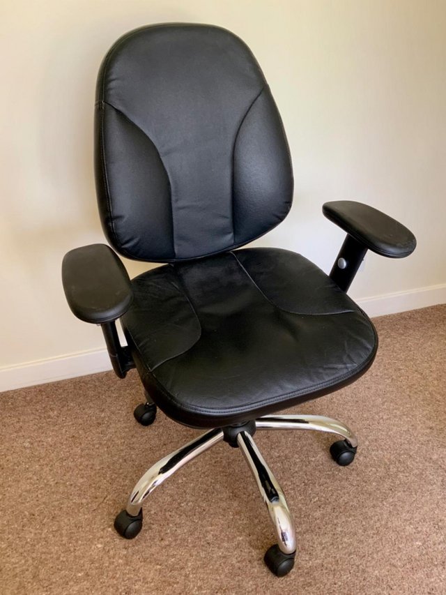 Preview of the first image of Office chair - adjustable.
