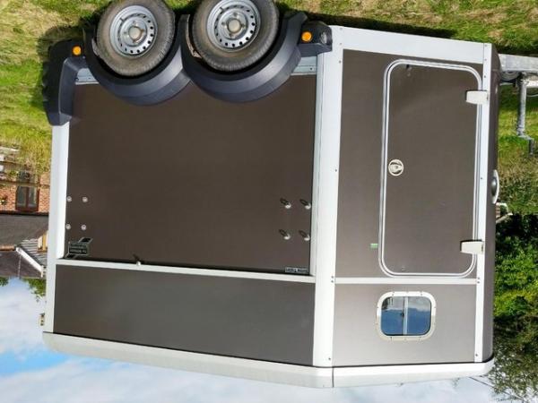 Image 1 of Ifor Williams HB506 Double Horse Trailer