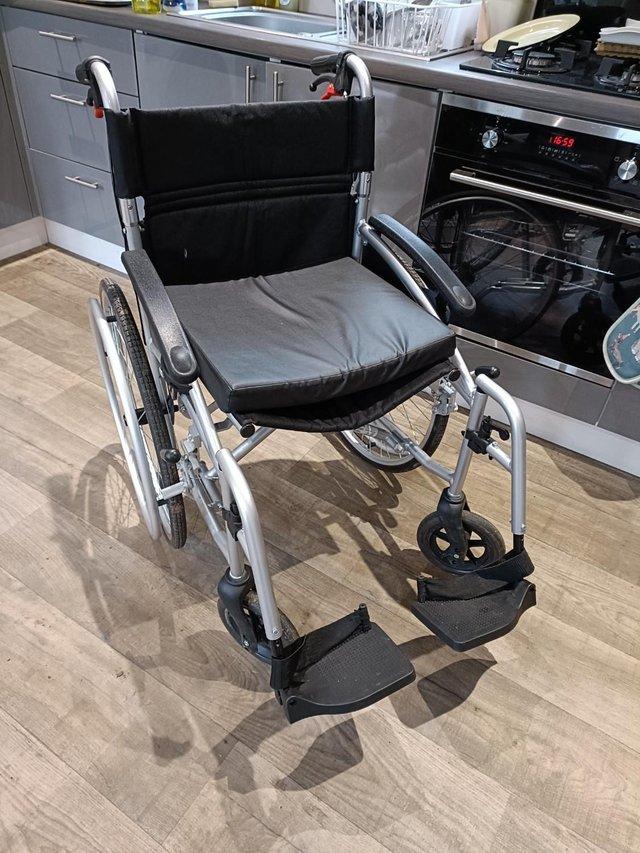 Preview of the first image of IM-9089 Lightweight Self Propelled Wheelchair.