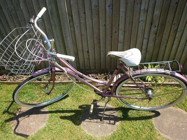 Raleigh Caprice Ladies 3 Geared Cycle
- £120