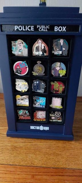 Preview of the first image of Doctor who Badges with tardis.