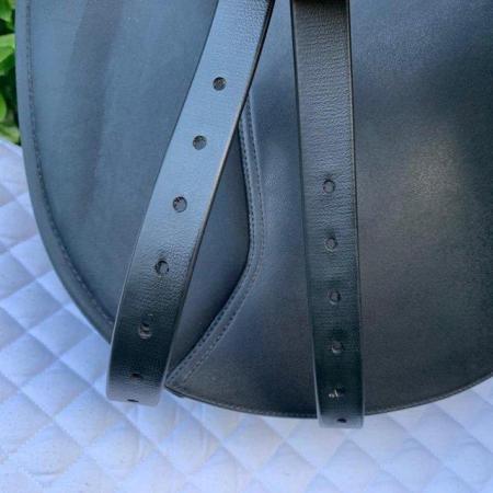 Image 8 of Wintec 16.5 inch dressage saddle
