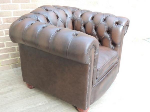 Image 6 of Chesterfield Armchairs + Footstool (UK Delivery)