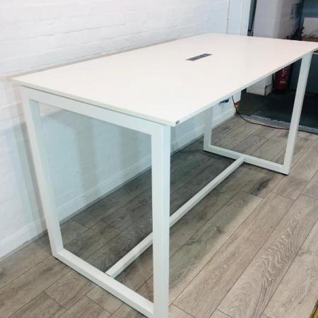 Image 2 of Sedus 6 Person Poseur Table White With 1 Power Points, White