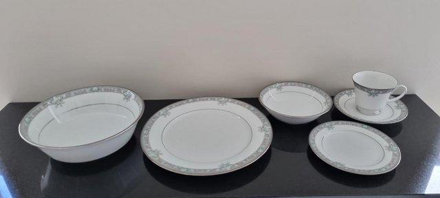 Preview of the first image of Legendary Noritake Lunceford 3884 dinner service.