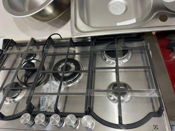 Image 2 of ELECTROLUX 75CM GAS HOB-MORE EFFICIENT-5 BURNERS-WOW