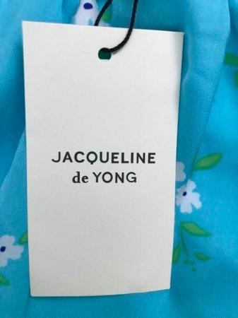 Image 2 of Jaqueline De Yong floral blue Skirt size L UK size 12