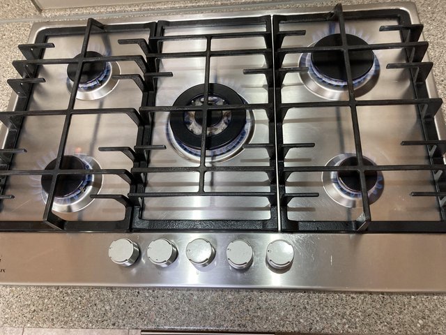 Preview of the first image of Stainless steel 5 burner gas hob.