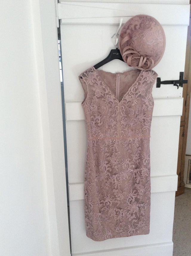 Preview of the first image of Occasion Wear Womens Outfit.