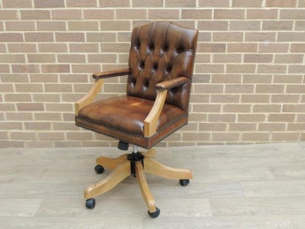 Image 3 of Compact Gainsborough Chair with an Oak Frame (UK Delivery)