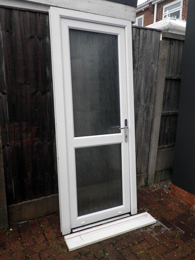 Preview of the first image of COMPOSITE BACK DOOR + FRAME, WHITE, ULTION LOCK (206 x 84cm).