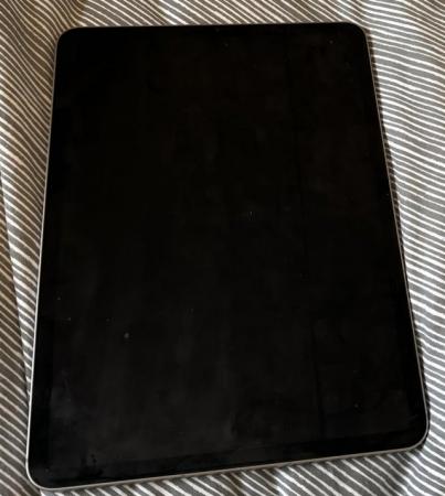 Image 1 of iPad Pro 11 inch 4th gen with apple Magic Keyboard
