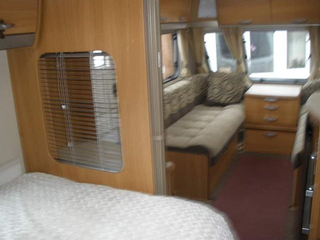 Preview of the first image of 2010 Swift Challenger 570.