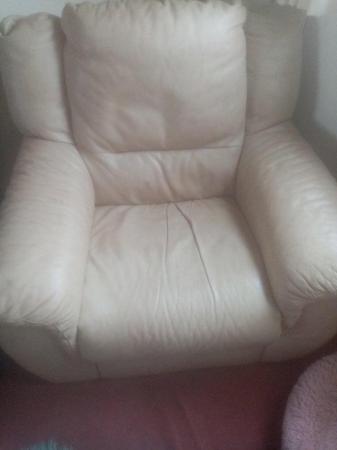 Image 1 of Looking to do sofa swap have got leather sofa