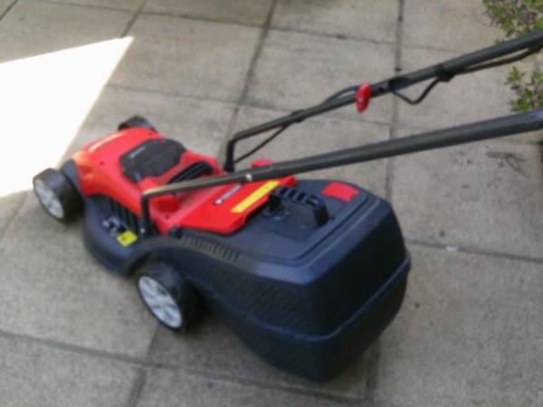 Image 2 of sovereign battery lawn mower