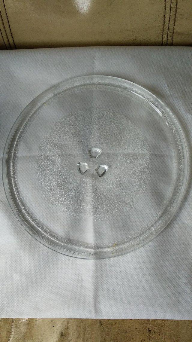 Preview of the first image of MICROWAVE GLASS TURNTABLE PLATES.