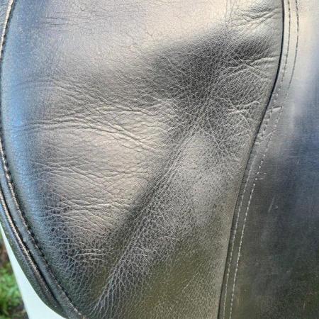 Image 14 of Kent & Masters 17.5” S-Series Compact saddle