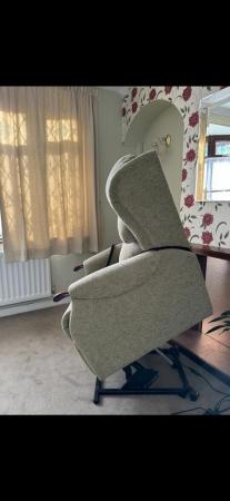 Image 2 of CELEBRITY Westbury Petite DualMotor Chair with matching set