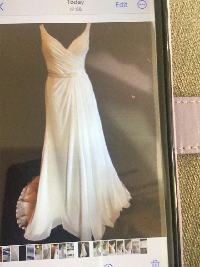 Preview of the first image of Linea Raffaelli Designer wedding dress.