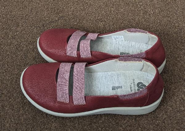 Preview of the first image of Ladies Clarks Cloudsteppers Sillian Rest Shoes - Size 5.5.