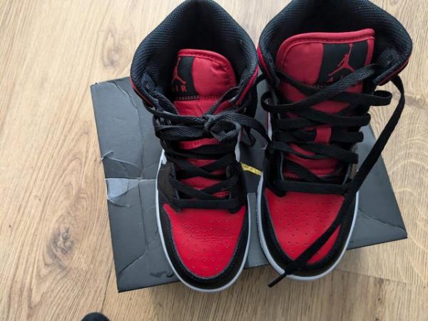 Image 3 of Black red and whiteNike air Jordon's