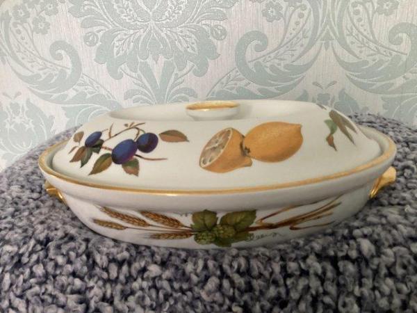 Image 2 of Royal Worcester Evesham Oval Dish with no lid