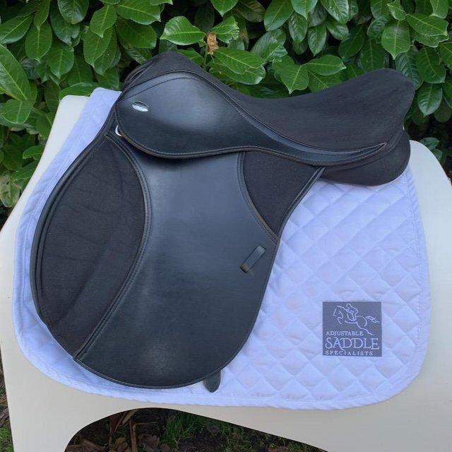 Preview of the first image of Thorowgood T4 16.5 inch Pony saddle.