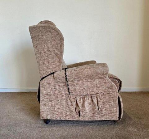 Image 18 of SHERBORNE ELECTRIC RISER RECLINER DUAL MOTOR CHAIR DELIVERY