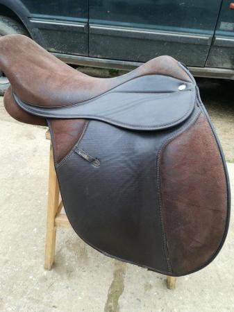 Image 3 of thorowgood synthetic griffin saddle