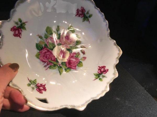 Image 4 of Geisha fine China plate with roses design