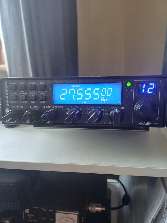 Preview of the first image of Cb radio superstar 6900 n crt.