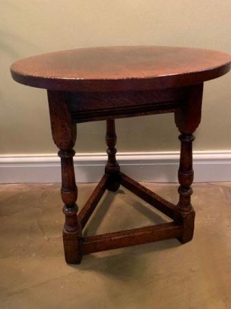 Image 1 of Titchmarsh and Goodwin solid oak side table/cricket table RL