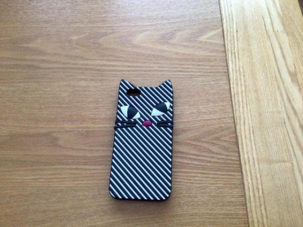 Image 3 of Lulu guiness phone cover colour black