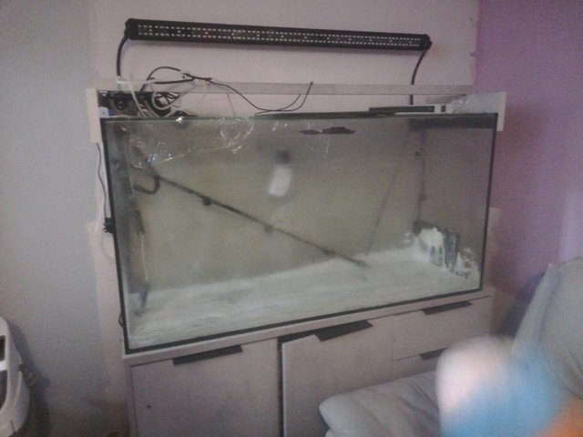 Preview of the first image of Fish tank unit and filter.