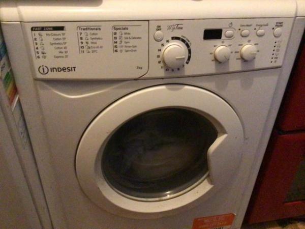 Image 3 of Indesit washing machine only 2 years old