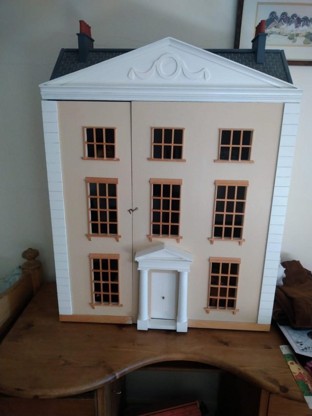 Preview of the first image of Dolls House collectors item.