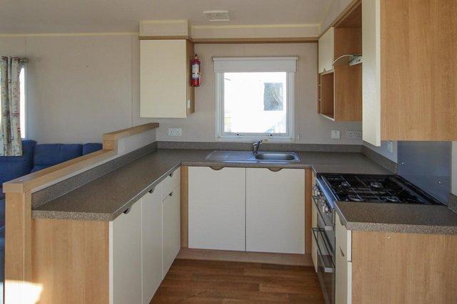 Image 10 of Willerby Avonmore 2014 static caravan at Allhallows, Kent