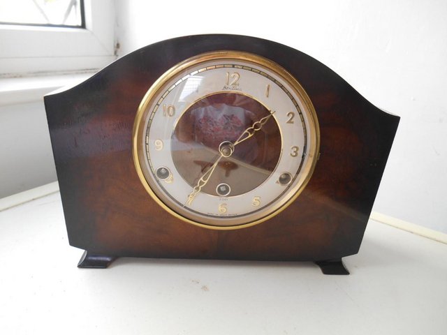 Preview of the first image of Perivale / Bentima chiming mantle clock.
