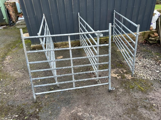 Preview of the first image of Sheep hurdles……………. …………..