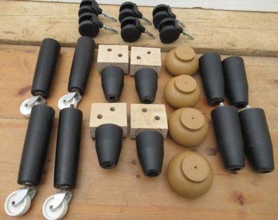 Image 1 of Furniture legs and castors – various