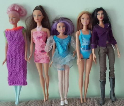 Image 1 of For sale, Barbies, variois