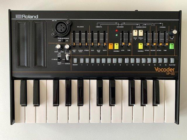 Preview of the first image of Roland VP-03 Vocoder + K-25M Keyboard.