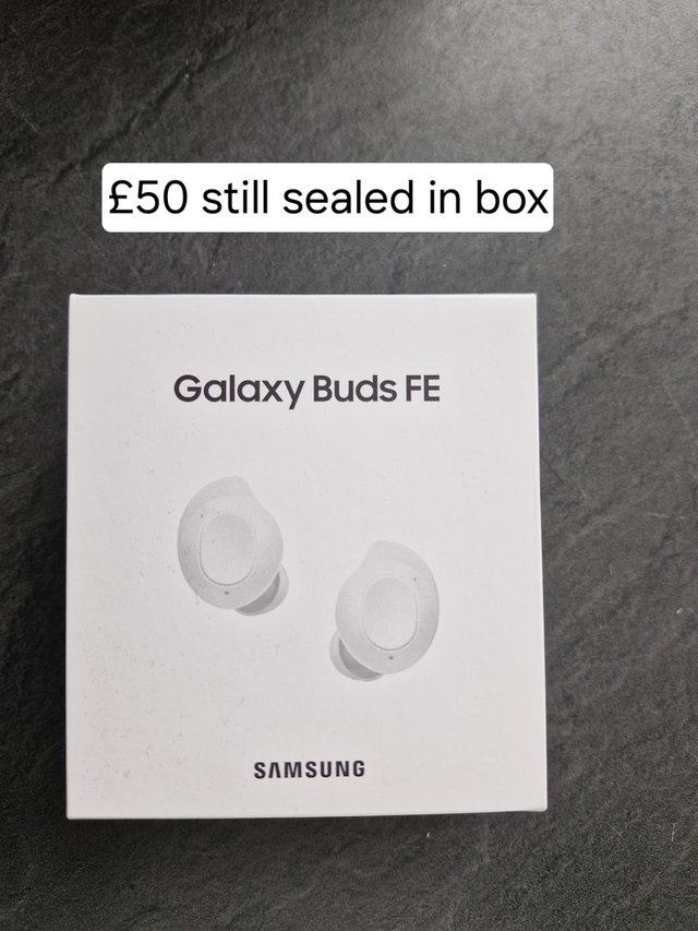 Preview of the first image of Galaxy FE Earbuds brand new sealed.